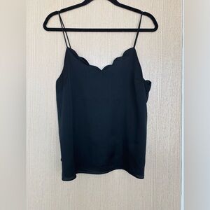 Lulu’s satin scallop neck summer top